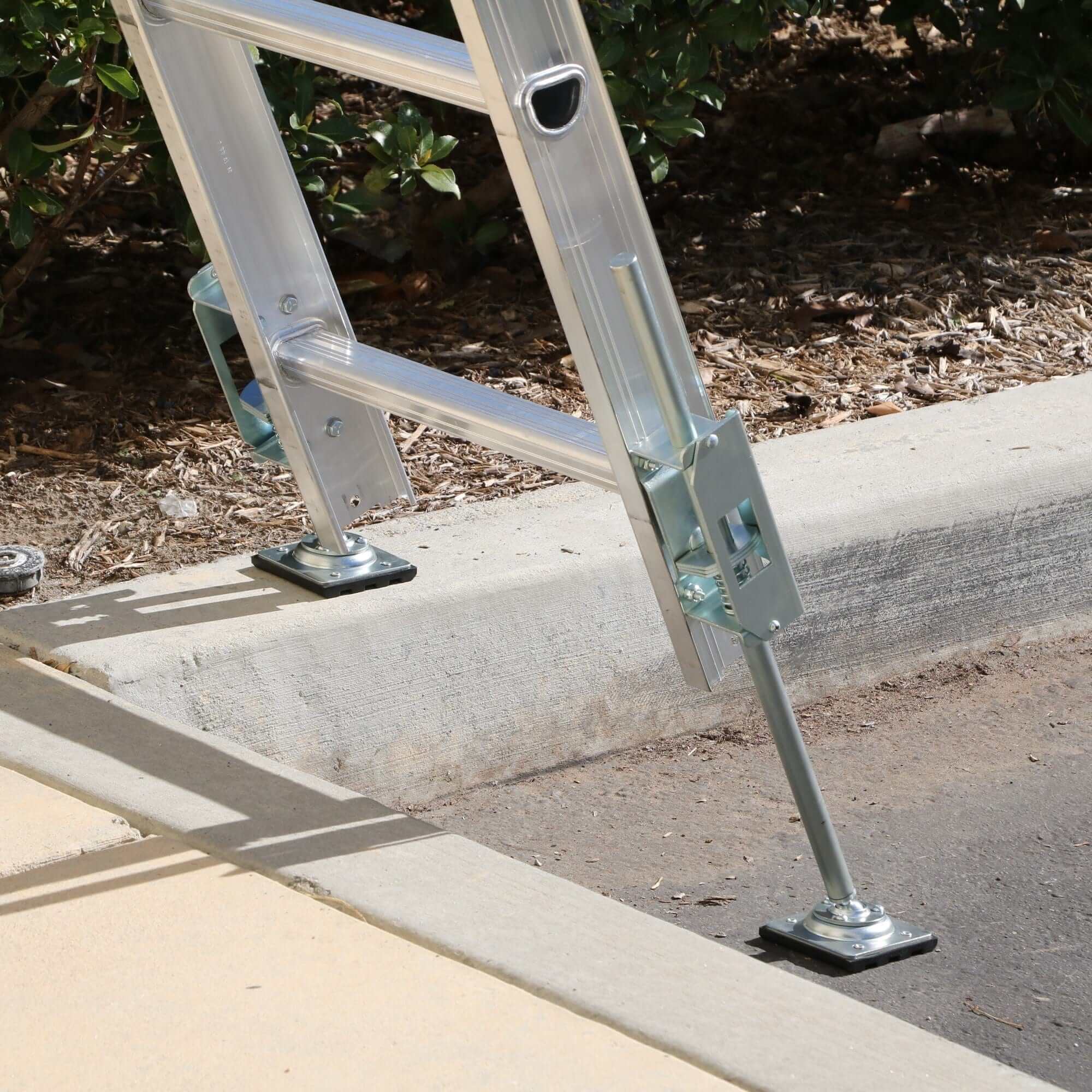Ladder Levelers | Dynamite Ladder Pro SD-1015